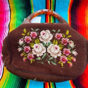 Super cute vintage needlepoint floral purse